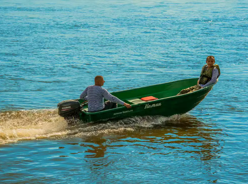 Стеклопластиковая лодка Neman-340 (тримаран) в Саратове