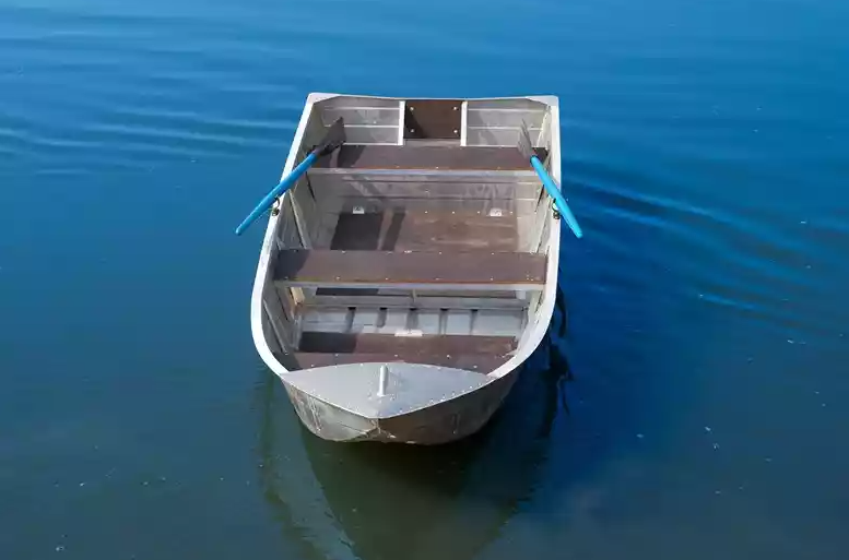 Алюминиевая лодка Вятка-Профи 32 в Саратове