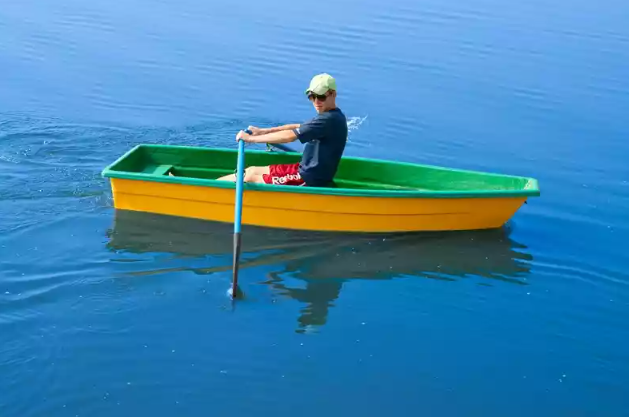 Стеклопластиковая лодка Малютка в Саратове