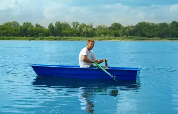 Стеклопластиковая лодка Малютка в Саратове