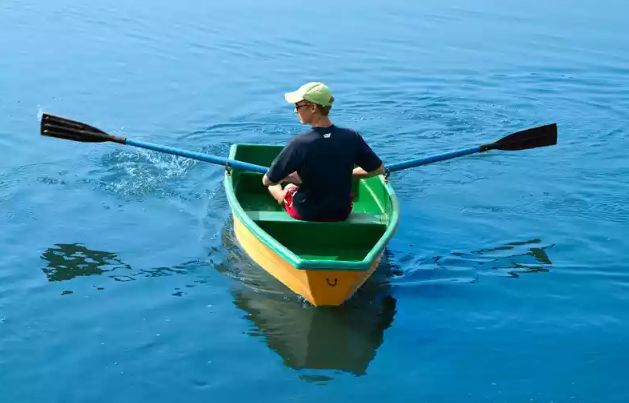 Стеклопластиковая лодка Малютка в Саратове