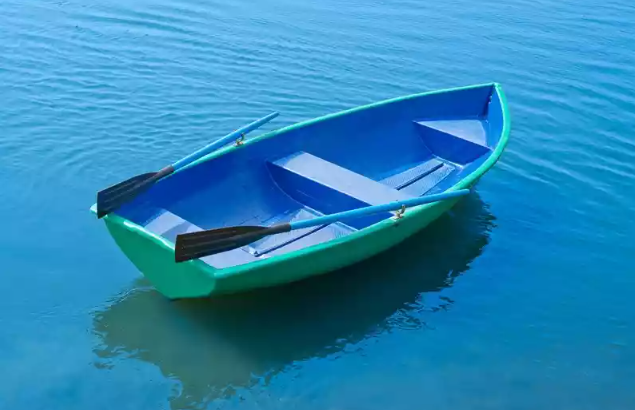 Стеклопластиковая лодка Дельфин в Саратове