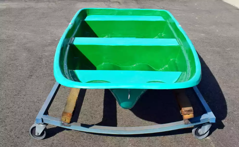 Стеклопластиковая лодка Старт (тримаран) в Саратове