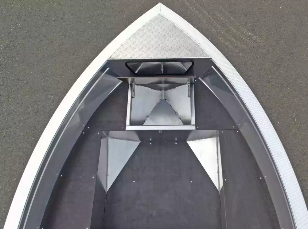 Алюминиевая лодка  Неман-420 в Саратове