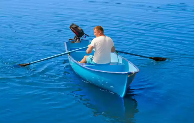 Стеклопластиковая лодка Омуль в Саратове