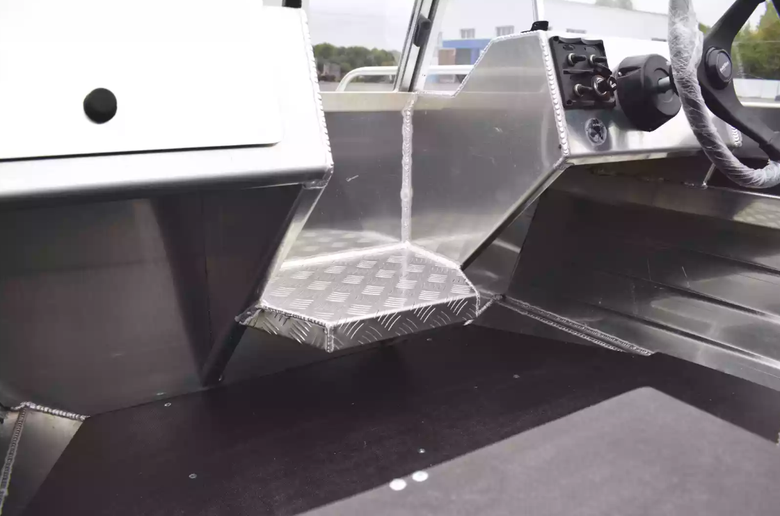 Алюминиевая лодка  Neman-400 PRO в Саратове