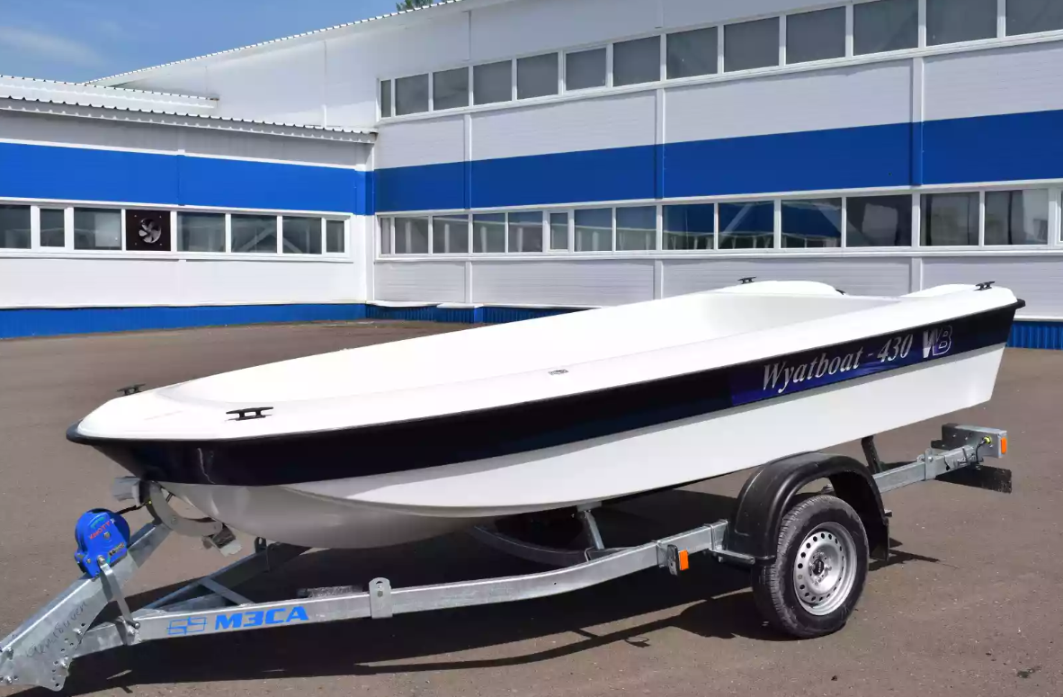 Стеклопластиковая лодка Wyatboat 430 тримаран в Саратове