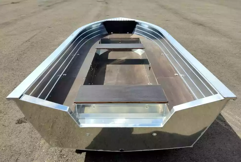 Алюминиевая лодка Неман-400 в Саратове