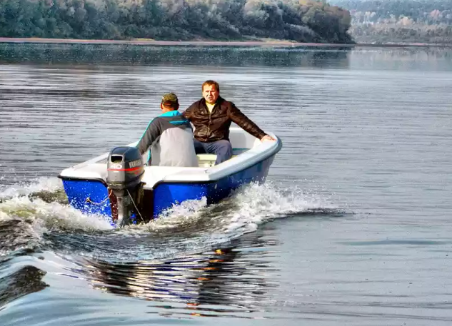 Стеклопластиковая лодка Wyatboat 430 тримаран в Саратове