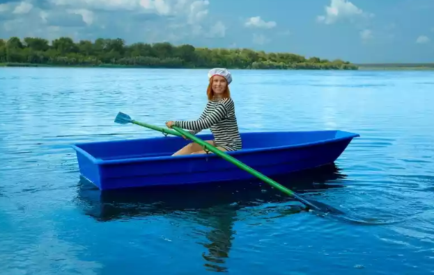 Стеклопластиковая лодка Малютка в Саратове