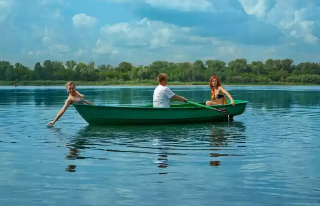 Стеклопластиковая Лодка Голавль в Саратове