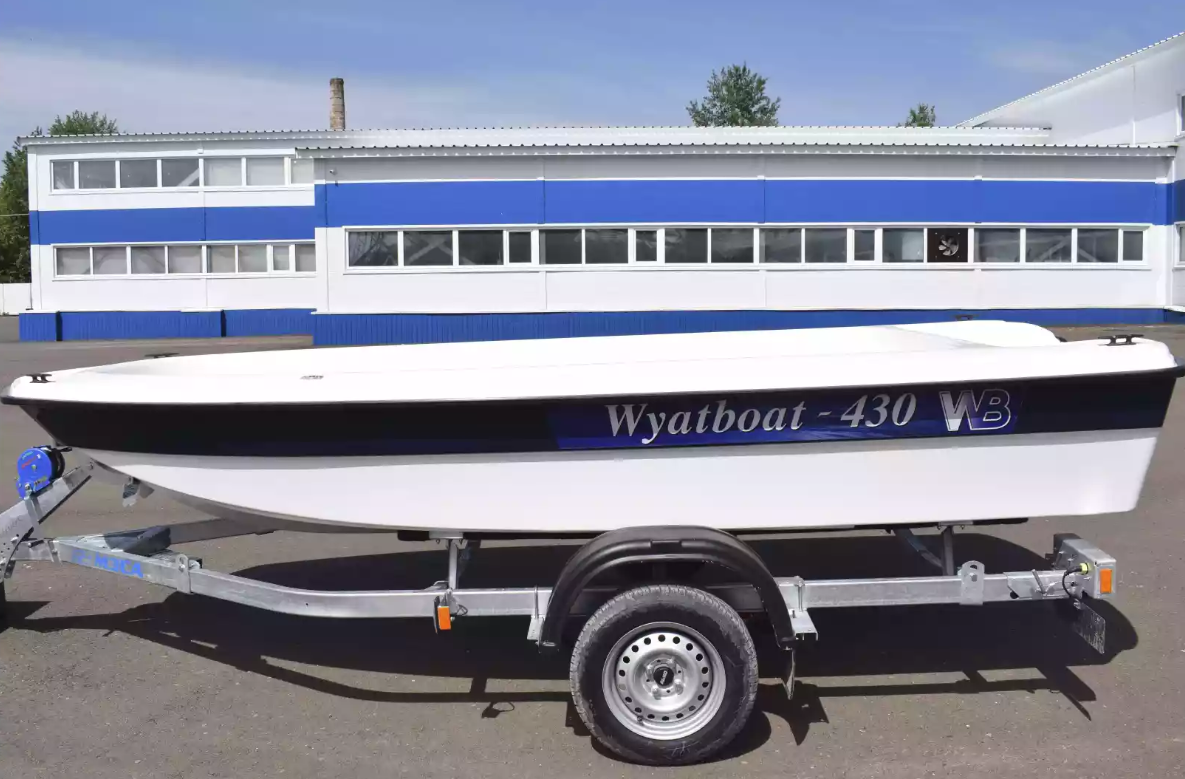 Стеклопластиковая лодка Wyatboat 430 тримаран в Саратове
