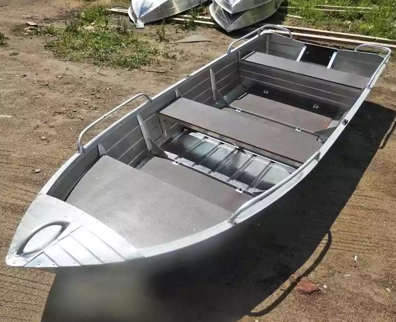 Алюминиевая лодка Вятка-Профи 37 в Саратове