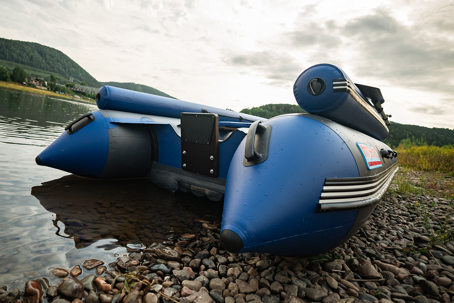 Лодка MISHIMO RIVER FJET PRO 410  под водомет в Саратове