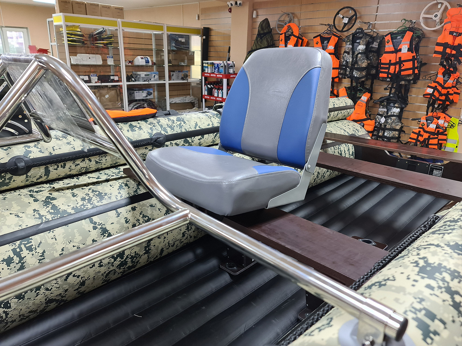 КРЕСЛО МЯГКОЕ РАСКЛАДНОЕ С ПОВОРОТНЫМ МЕХАНИЗМОМ ДЛЯ ЛОДОК в Саратове