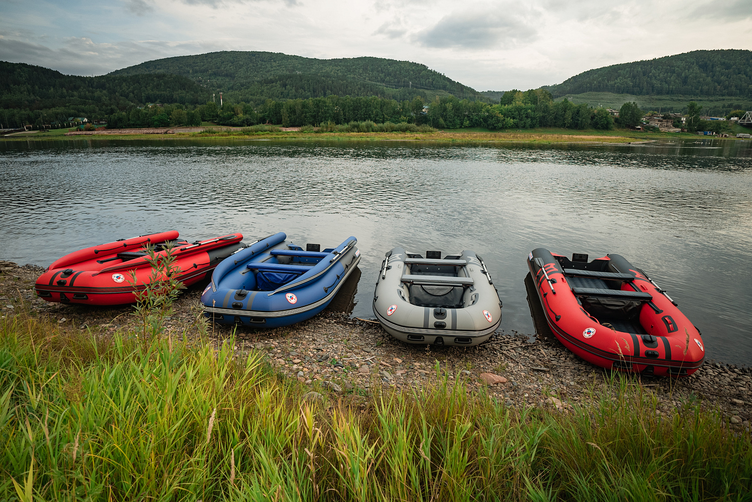 Лодка MISHIMO RIVER FJET PRO 410  под водомет в Саратове