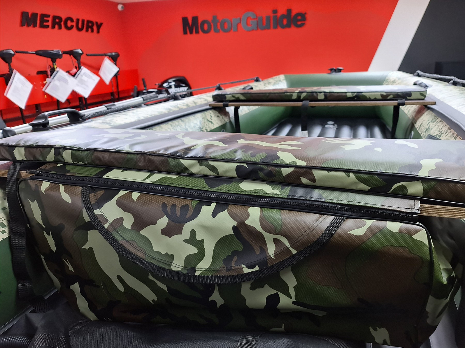 КОМПЛЕКТ МЯГКИХ НАКЛАДОК С СУМКОЙ ДЛЯ ЛОДОК 80Х20 КАМУФЛЯЖ в Саратове