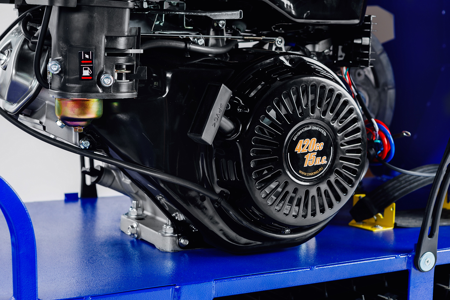 Мотобуксировщик SNOW DOG 17 с эл. запуском (DINKING) в Саратове