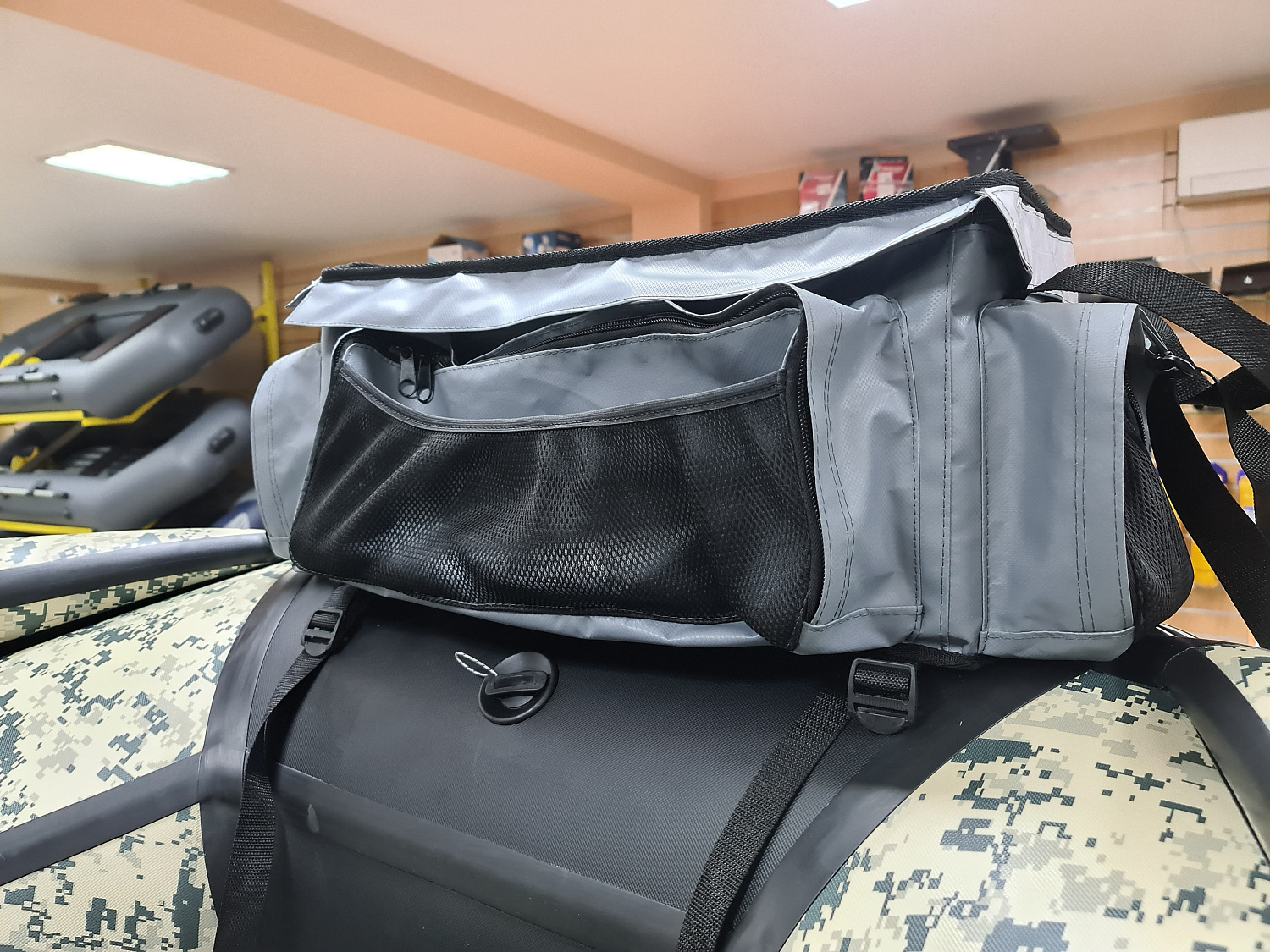 СУМКА ЛЮКС НА БАЛЛОН ДЛЯ ЛОДОК ПВХ 50Х25Х25 СМ в Саратове